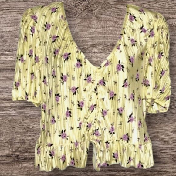 New Look Delicate Pale Yellow Ruched Tie Front Crop Top US Size 12 - Picture 4 of 7